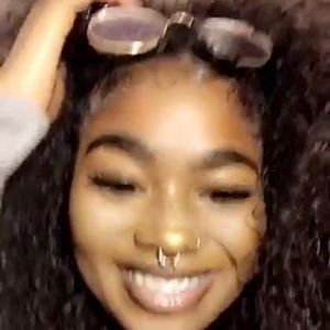 Meet your Posher, Mia